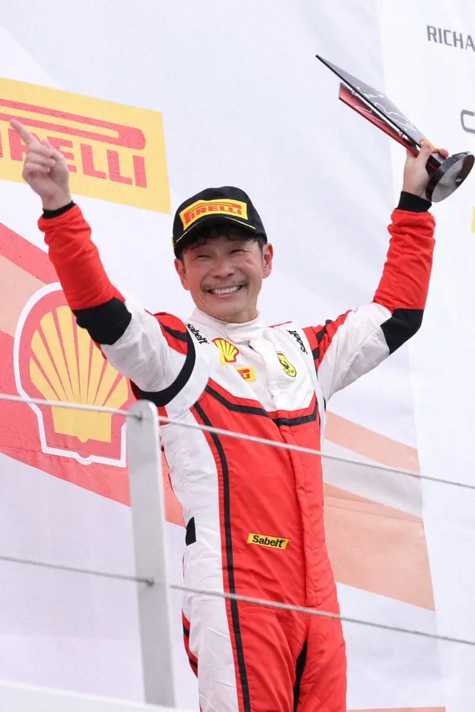 【画像・写真】前澤友作氏　自動車レースで初優勝！「フェラーリ・チャレンジ」初参戦でポール・トゥー・ウイン快挙