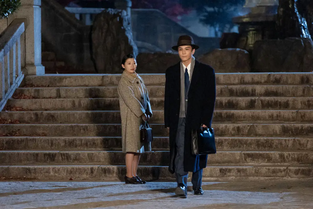 【画像・写真】【明日14日の虎に翼】第32話　華やかなワンピース姿でお祝いの食事に行った寅子　花岡は寅子に…