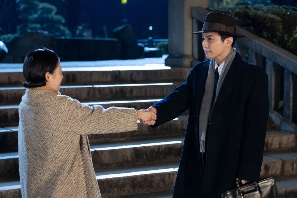 【画像・写真】「虎に翼」求婚期待一転…花岡は佐賀赴任“別れの握手”ネット「寅子が鈍感すぎ」「猪爪の夢のために…」