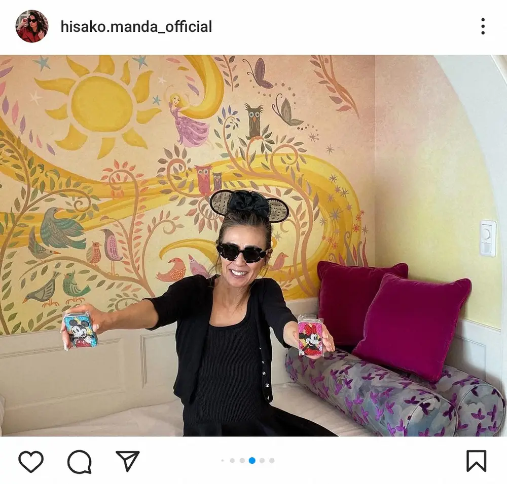 【画像・写真】萬田久子　「今更ですが人生観変わるね」TDSショットに「ミッキーのお帽子素敵」「溶けこんでる」の声