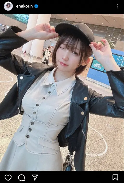 【画像・写真】えなこ　革ジャン＆ワンピ姿披露に「ボーイッシュなコーデも素敵」「カッコ可愛い」「激カワ」