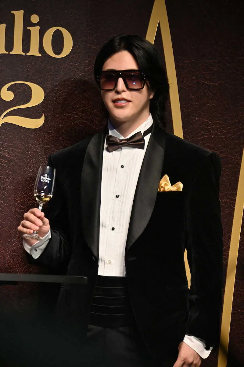 【画像・写真】ローランド　「カテゴライズされるのが嫌」伝説は小学1年生から「先生から電話“おたくの息子さん…”」