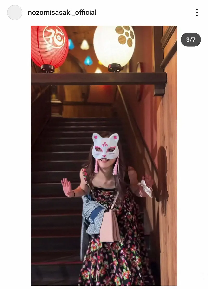 【画像・写真】佐々木希　子供たちと浅草・三社祭へ　“狐姿”に「可愛すぎる」「最高」「20代にしか見えない！」の声