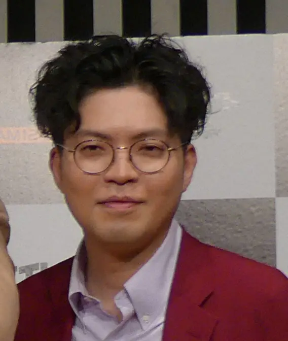 【画像・写真】新婚のヤーレンズ・出井　コミュ強ギャル芸人の“冷やかし”写真に「絶対言ってる」「良い写真過ぎ」の声