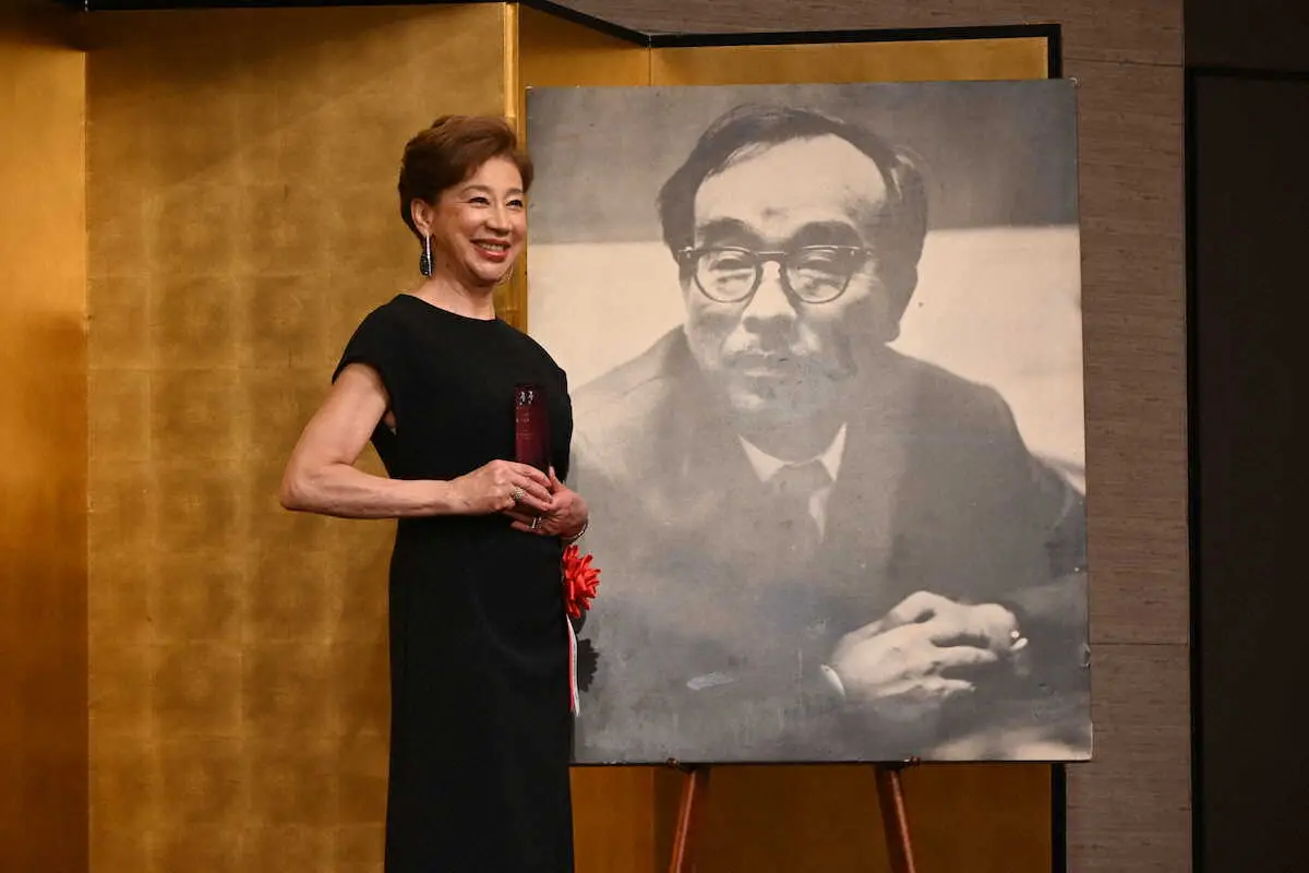 【画像・写真】前田美波里「舞台の上で死にたい」芸歴60年　感謝、役者としての魂　菊田一夫演劇賞で特別賞　