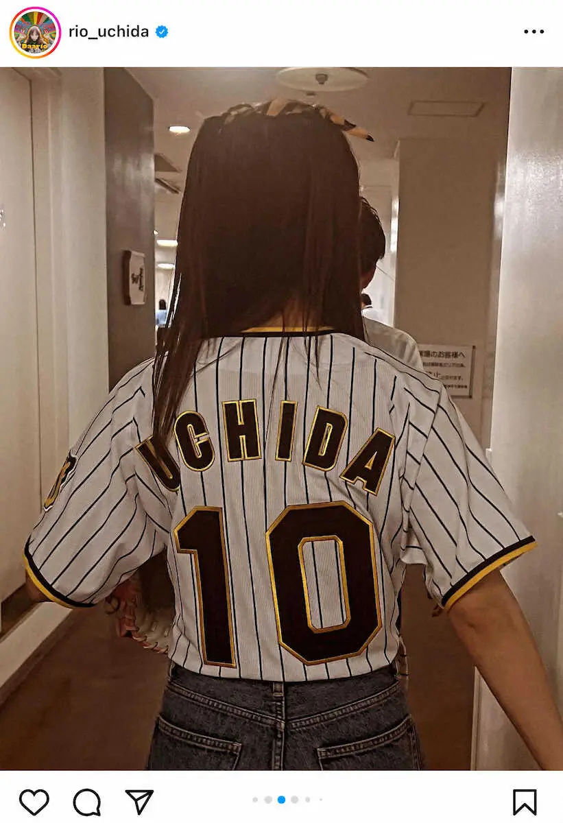 【画像・写真】背番号10でドキドキの内田理央。内田理央公式インスタグラム（@rio_uchida）から。