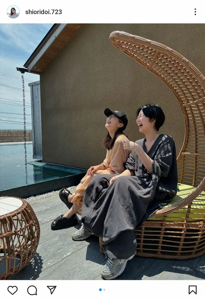 【画像・写真】朝ドラファン歓喜…伊藤沙莉「あたいたちは密かに旅行」相手はよねさん！おそろコーデに「可愛いすぎる」