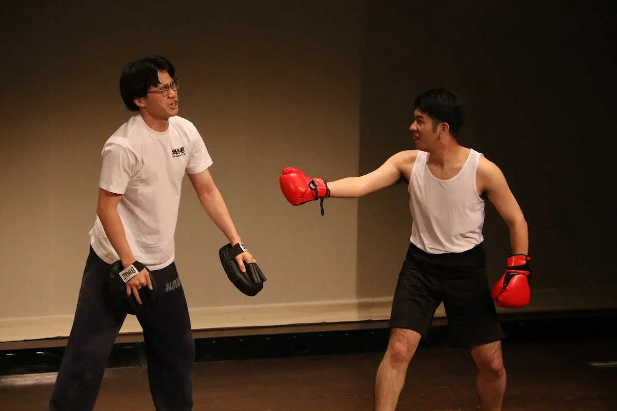 【画像・写真】専大落研所属「鯖のTシャツ」が優勝　10年ぶり開催、大学生お笑いコンテスト「笑学祭2024」　