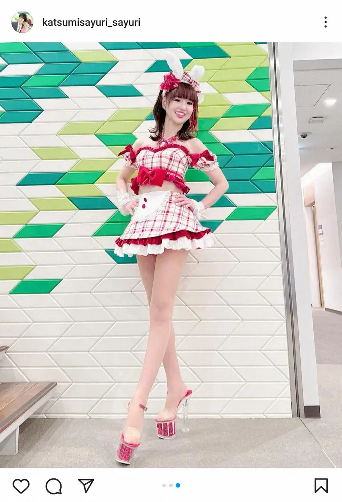 【画像・写真】「かつみさゆり」さゆり　劇的変身！“大先生”指導のポージングに「さすが」「一段と美脚」の声