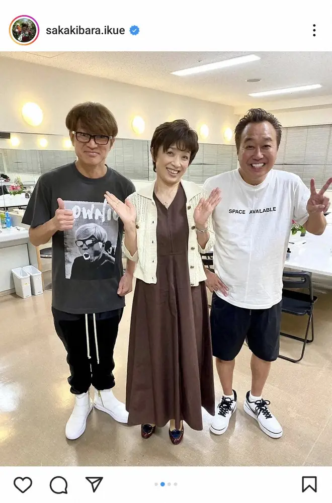 【画像・写真】榊原郁恵　人気お笑いコンビのライブ満喫　「凄いなあ」楽屋訪問3ショットに「いい笑顔」の声