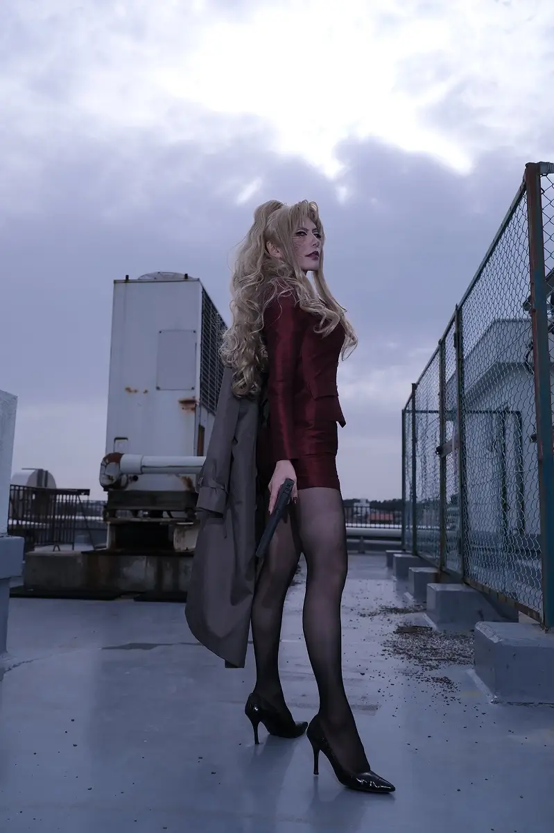 【画像・写真】【コスプレ図鑑】恐るべき姉御の威圧感…鷹村アオイ『ブラックラグーン』バラライカ　モスクワから取り寄せた軍用アイテム