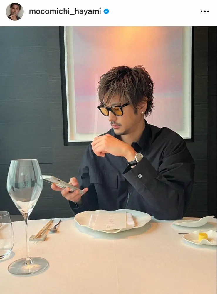 【画像・写真】速水もこみちが“激変”　ヒゲ＆金髪で超ワイルドな近影　「渋い」「イケおじ」「スクショした」驚きの声