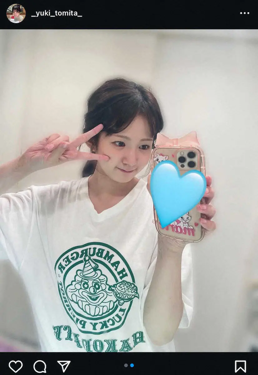 【画像・写真】競馬中継で人気の女子アナ「#寝起きではないです」　函館の名店TシャツS！「アイドル感ハンパない」の声