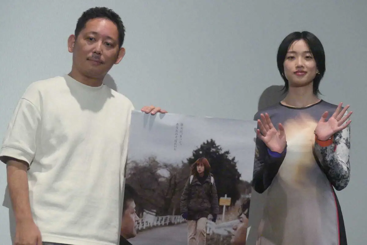 【画像・写真】映画「あんのこと」の大ヒット御礼舞台あいさつに登場した入江悠監督と河合優実