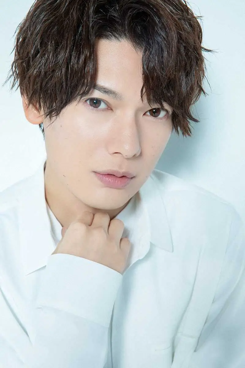 【画像・写真】崎山つばさプロデュース「純喫茶ビーフカレー」全国販売決定！「まさか自分のカレーが並ぶとは…」