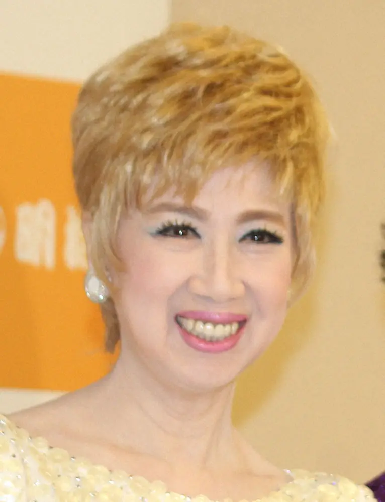 【画像・写真】瀬川瑛子「プロを目指したんですけど、試験受けたいって言いましたら…」誕生会の会場は東京・渋谷の雀荘