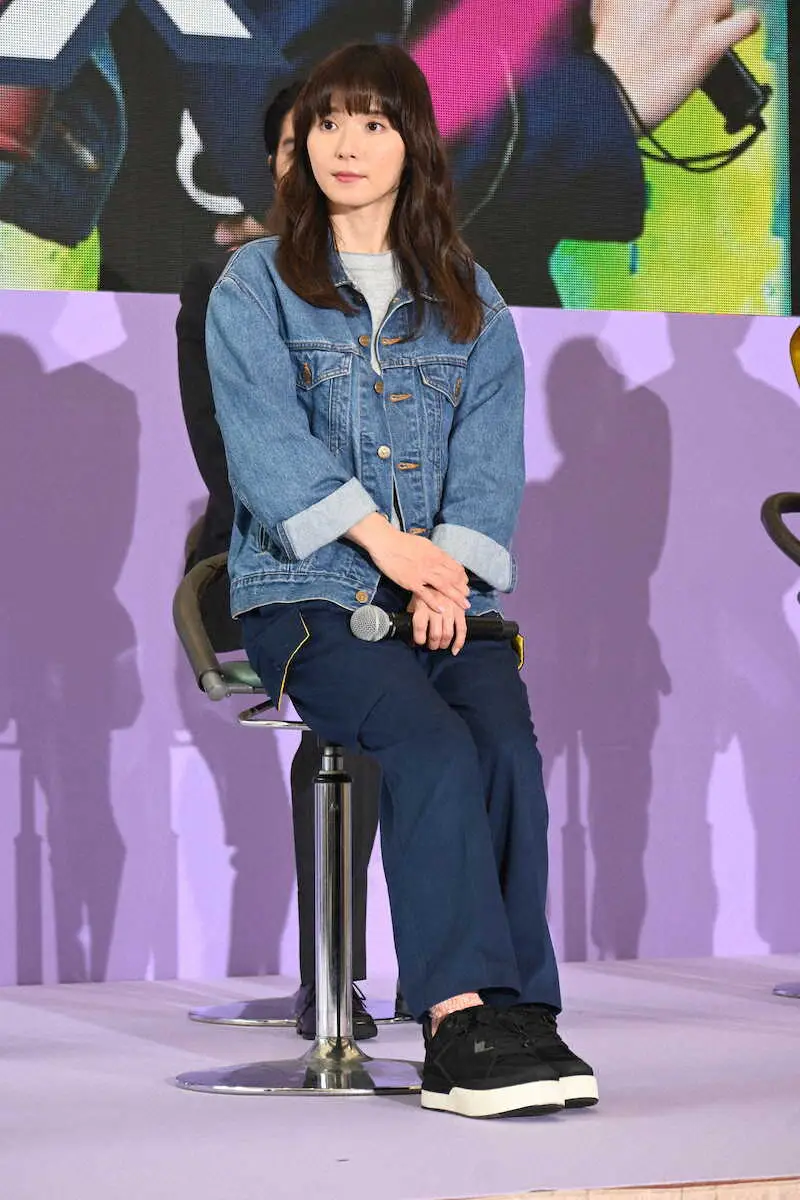 【画像・写真】松岡茉優　結婚発表後、報道陣の前に初登場　「結構険しいんだ…」目標は滝沢カレンの“親友”!?