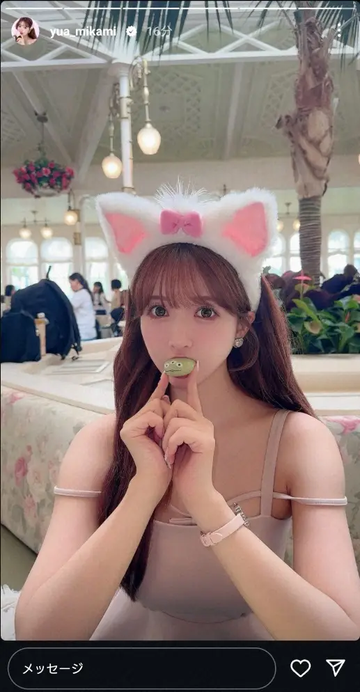 【画像・写真】三上悠亜　“おしゃれキャット”マリーのコスプレ姿披露に「可愛すぎです」「白とピンクが似合う」