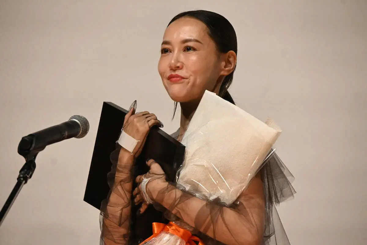 【画像・写真】菊地凛子が涙　「日本の作品に出られるということがうれしかった」　熊切監督との再タッグで主演女優賞