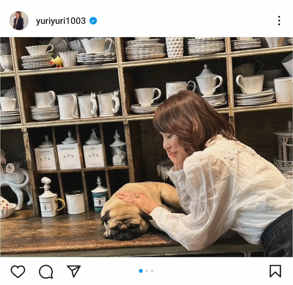 【画像・写真】石田ゆり子「大好きなパリ」再会した“アブリル”との2ショに「横顔も美人」「ため息が出るほど素敵」の声