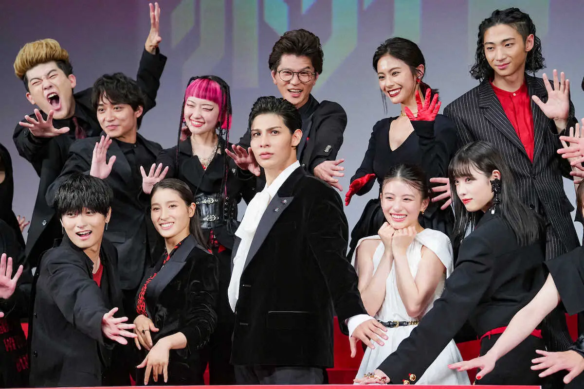 【画像・写真】Snow　Man・ラウール　主演完成披露試写会で赤面　一人で先に階段降り…「すみません」