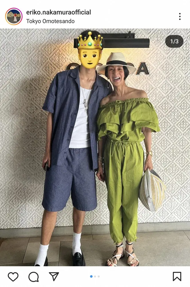 【画像・写真】一時帰国中の中村江里子　涼し気オフショル姿で17歳長男と親子ショット　「素敵な自慢の息子さん」の声