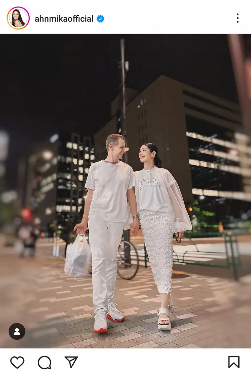 【画像・写真】アンミカ　夫とのオシャレすぎる“全身白”ショットに絶賛の声「絵になる」「公開ノロケ大歓迎」