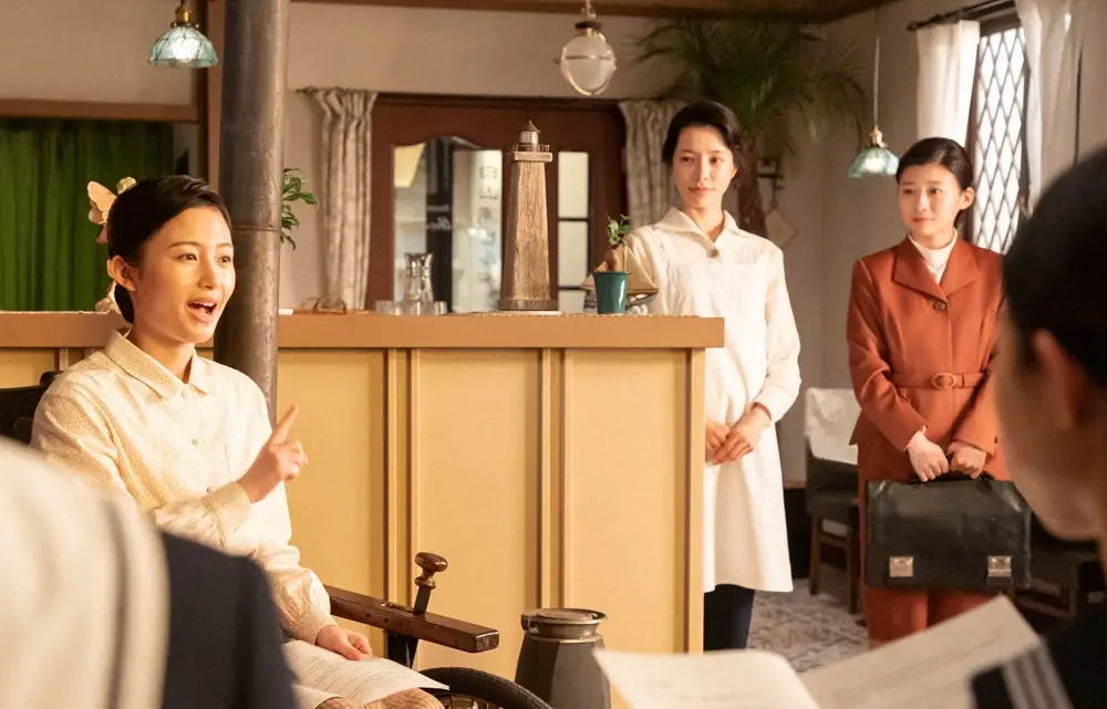 【画像・写真】「虎に翼」玉ちゃん空襲でケガも英語塾　涼子は同期無事に安堵　ネット涙＆心配「月曜から…曇った表情」