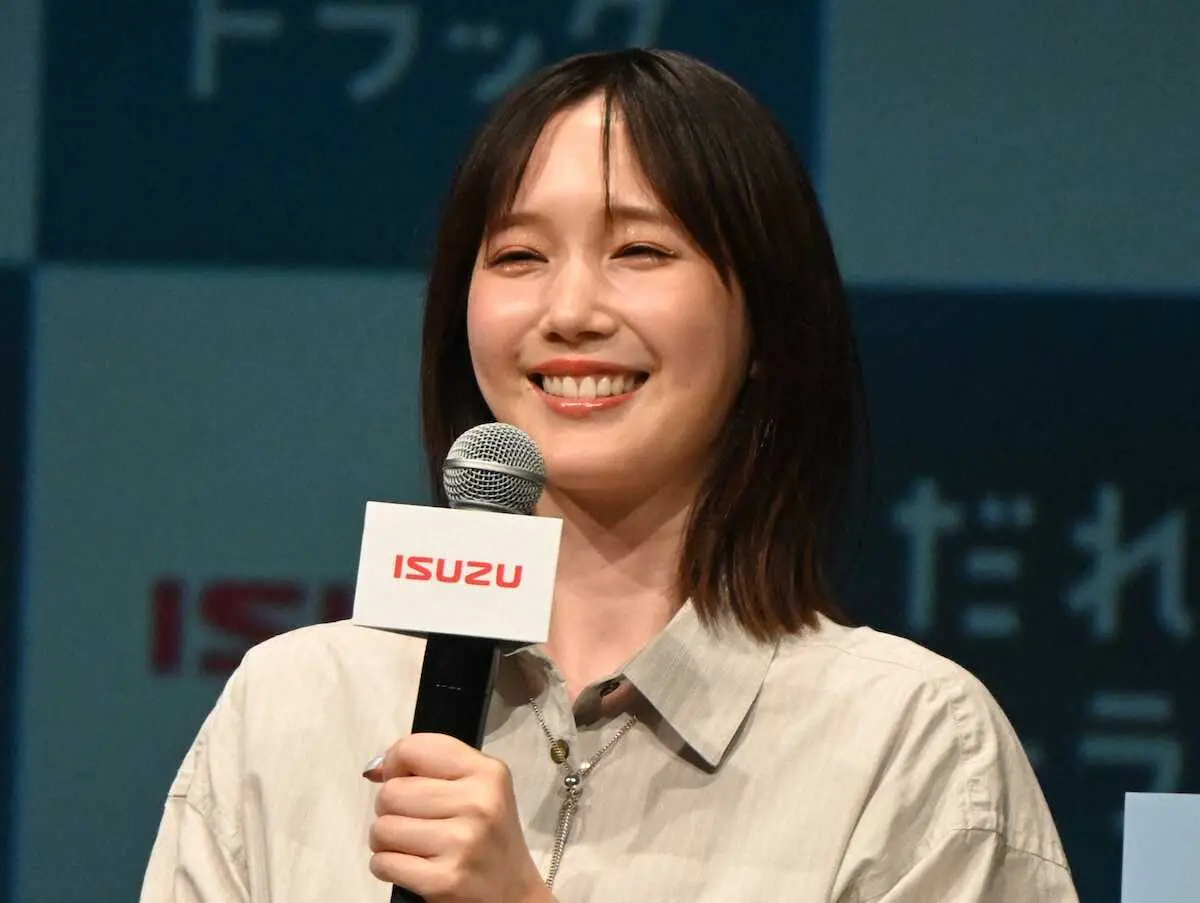 【画像・写真】発表会に出席した本田翼（撮影・小渕　日向子）