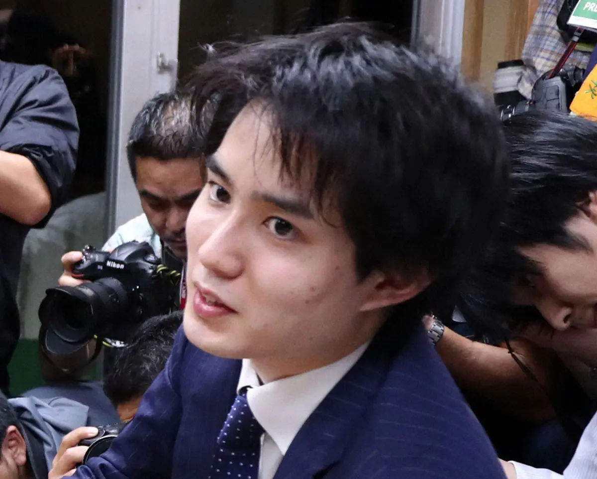 【画像・写真】佐々木八段　藤井竜王への挑決3番勝負進出　佐藤九段に勝利　藤井の29連勝を止めた男が檜舞台へ