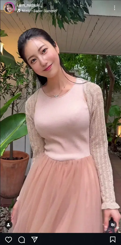 【画像・写真】“令和の峰不二子”阿部なつき　バレリーナ風衣装を披露に「ダイナマイト級だよん」「ナイスバディー」