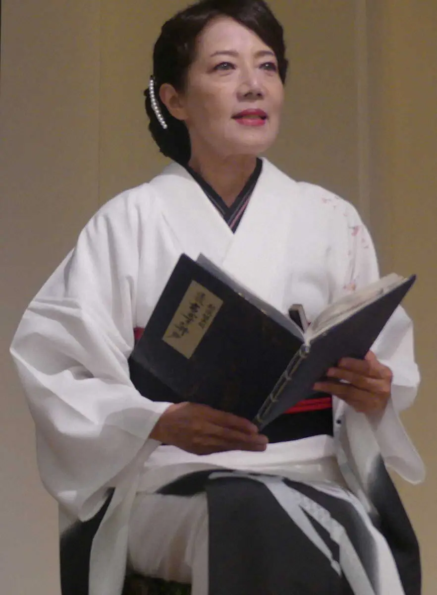 【画像・写真】まつむら眞弓　朗読劇で「怪談あかずの井戸」熱演　歴史的建造物で「魂が降りてきた感じが…」