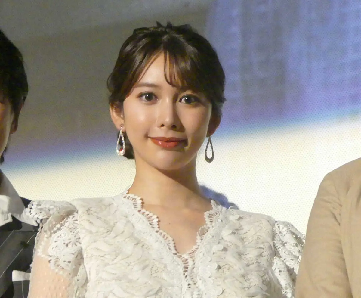 【画像・写真】CG疑う美しさ？結城モエ　初主演映画「乱歩の幻影」初日舞台あいさつ