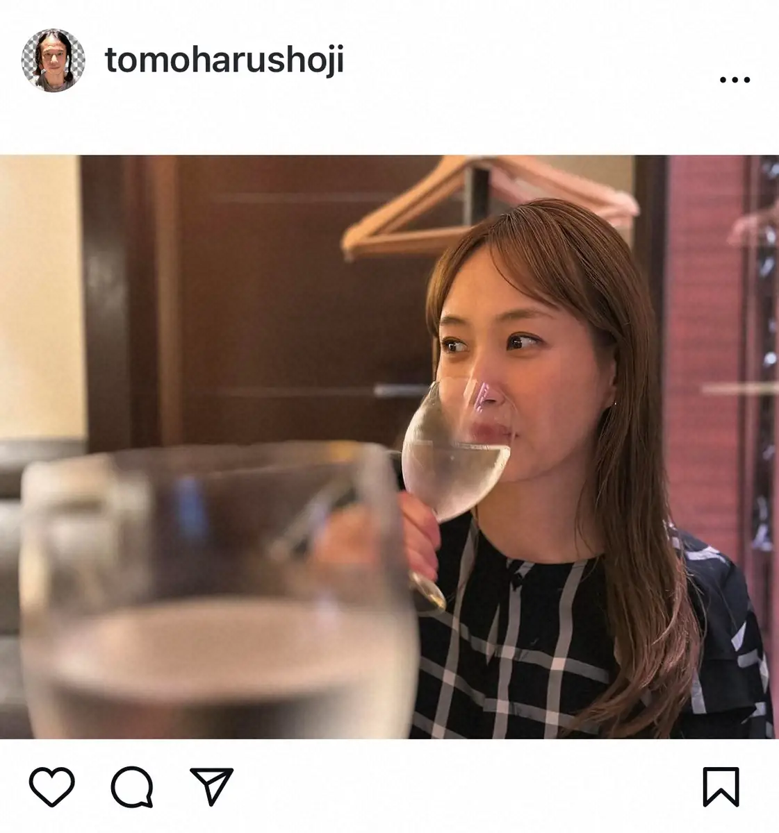 【画像・写真】庄司智春　「俺のオンナ」妻・藤本美貴との結婚15周年「炭酸水で乾杯」ショットに「憧れのご夫婦」の声