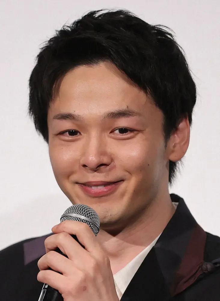 【画像・写真】中村倫也「唯一甘えて飲みに行ける3人」という俳優　芸能界の友達「あんまりいないんですよ…」