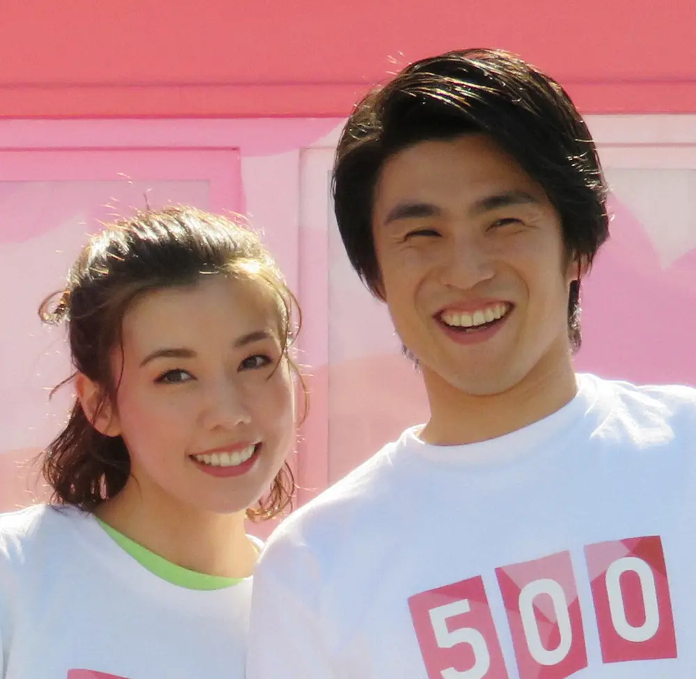 【画像・写真】10歳長男が撮影した中尾明慶＆仲里依紗との夫婦2ショットが話題「素敵家族すぎ」「大好きが溢れてる」