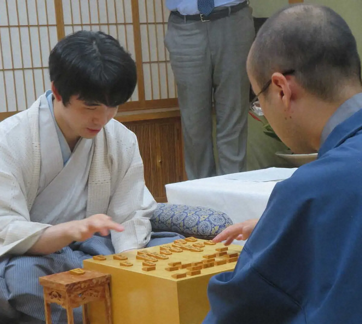 【画像・写真】藤井王位　22歳初戦で白星　競り勝ち2勝1敗　王位戦第3局