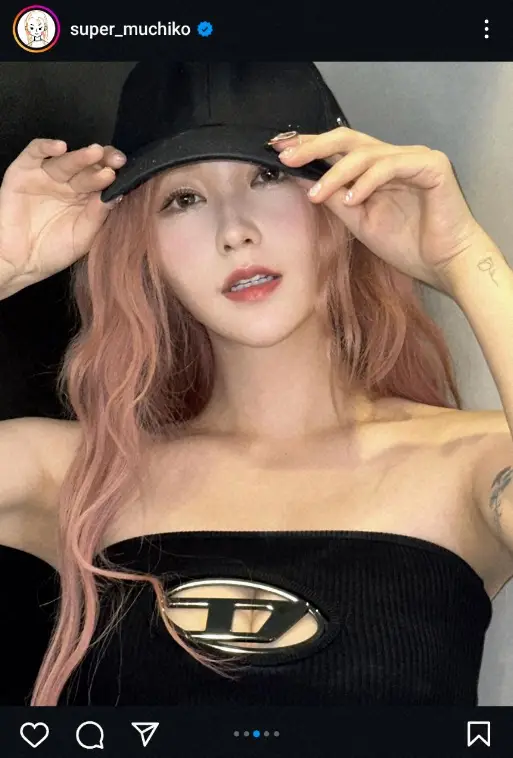 【画像・写真】てんちむ　チューブトップ＆デニム姿披露に「こんなカッコイイママ自慢しちゃう」「最上級にイケてる」