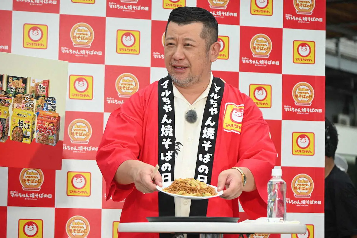 【画像・写真】ケンコバ“焼きそば愛”が爆発！“忘れられない思い出”で笑い誘う　「焼そばフェス」に参加