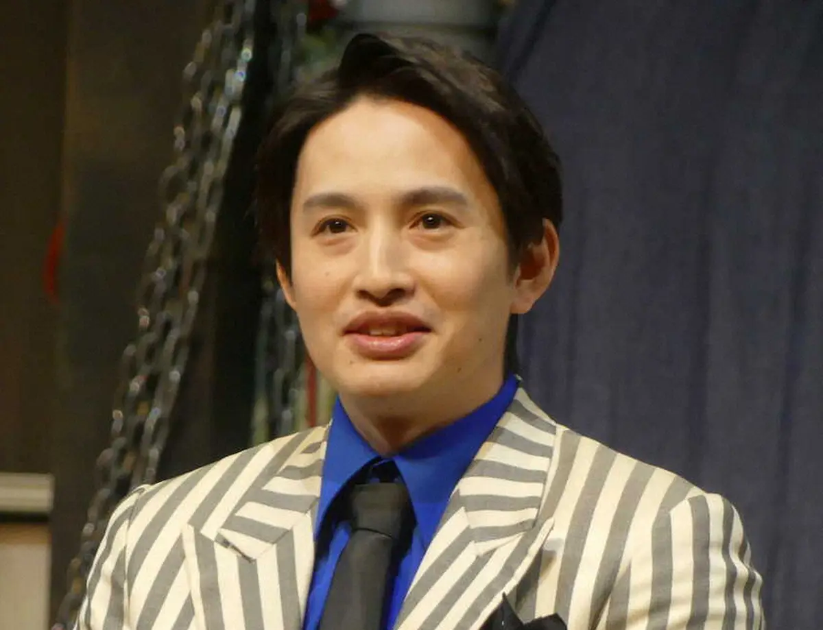 【画像・写真】浜中文一　即興でうそ披露「水道橋の駅は…」　主演舞台「ブラック・コメディ」公開ゲネプロ