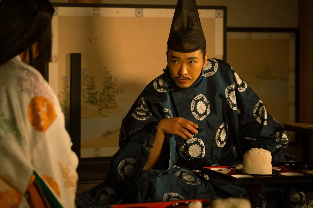 【画像・写真】「光る君へ」言い訳は公任　倫子様にバレていない？ネット震撼「微笑みが余計に」まひろ＆道長と藤壺で同席