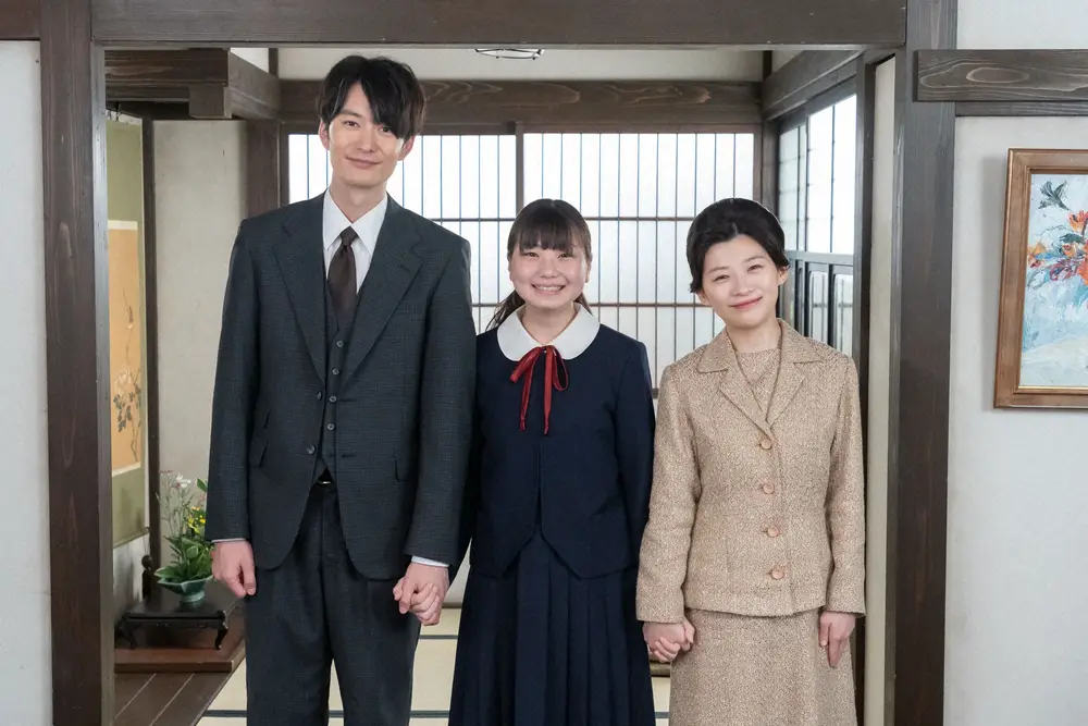 【画像・写真】「虎に翼」のどか隠れタバコ＆散歩断る　航一は優未と手つなぎ記念撮影　ネット心配「溝を確保…嫉妬」