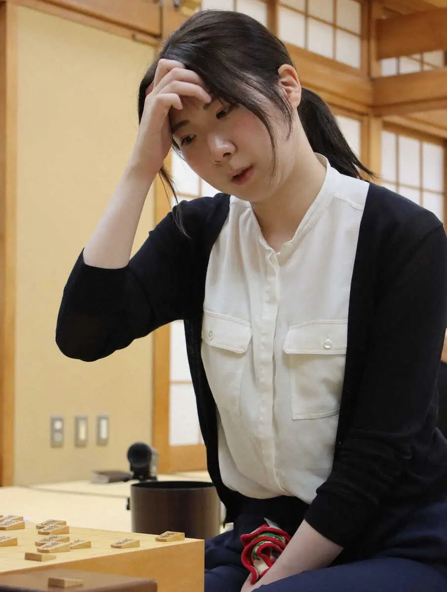 【画像・写真】西山朋佳女流3冠　女性初の棋士へあと2勝「一局一局全力」　編入試験第1局白星スタート