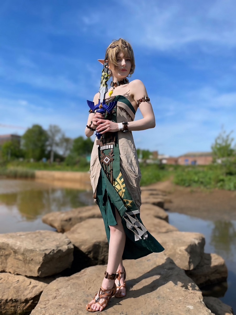 Unleashing the Royal Treatment: Ella Freya’s Jaw-Dropping Transformation into Princess Zelda