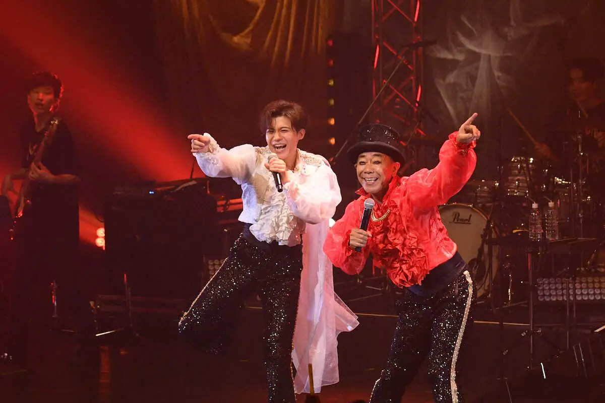 【画像・写真】新浜レオン　初の全国ツアーに木梨憲武がサプライズ登場　デュエットも披露