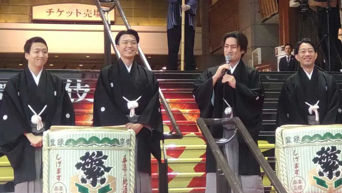 【画像・写真】博多座で「ヤマトタケル」きょう初日　約400人詰めかけ鏡開き　中村壱太郎「千秋楽まで毎日満員御礼を」