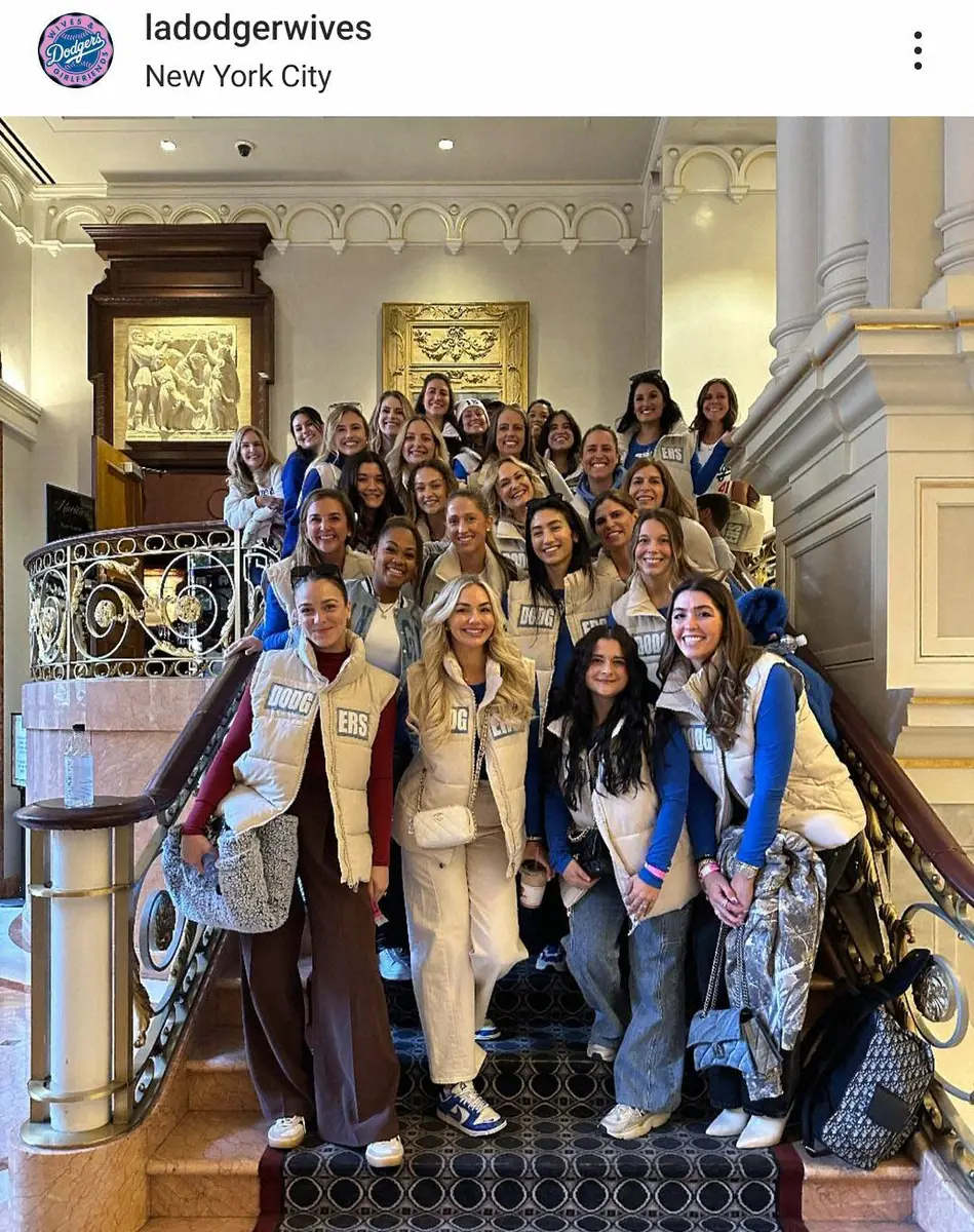 【画像・写真】ドジャース夫人会　リーグ優勝まであと1勝　おそろい白ベストで一致団結「選手たちのために大声を出そう」