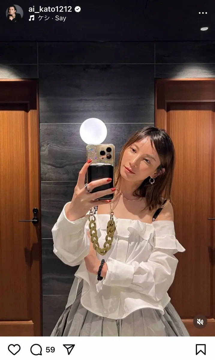 【画像・写真】3児の母・加藤あい　大胆肩出しコーデ披露にファン釘づけ「変わらず綺麗」「透明感ハンパない」の声