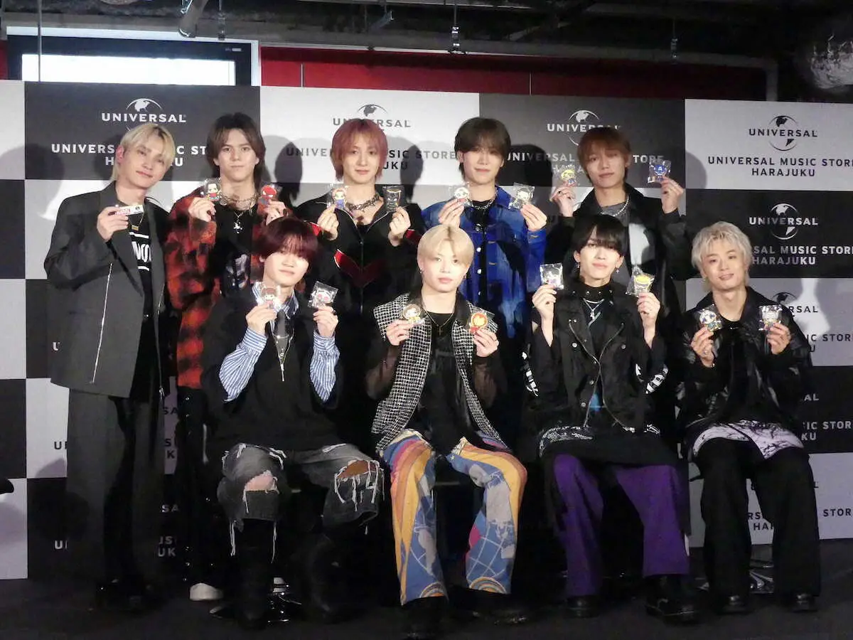 【画像・写真】イベントに登場したSKY―HI（後列左から1番目）とMAZZELの（前列左から）KAIRYU、RYUKI、EIKI、TAKUTO、（後列左から2番目）RAN、NAOYA、HAYATO、SEITO（撮影・高原俊太）