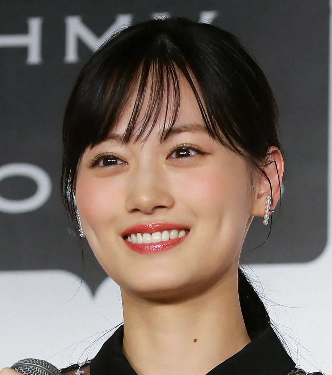 【画像・写真】山下美月　ワンバン投球に「もうちょっといけたかなという悔しさ」　プロ野球日本シリーズ始球式に登場